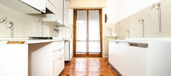 3 bedrooms Apartment in Bergamo, Italy No. 337999 7