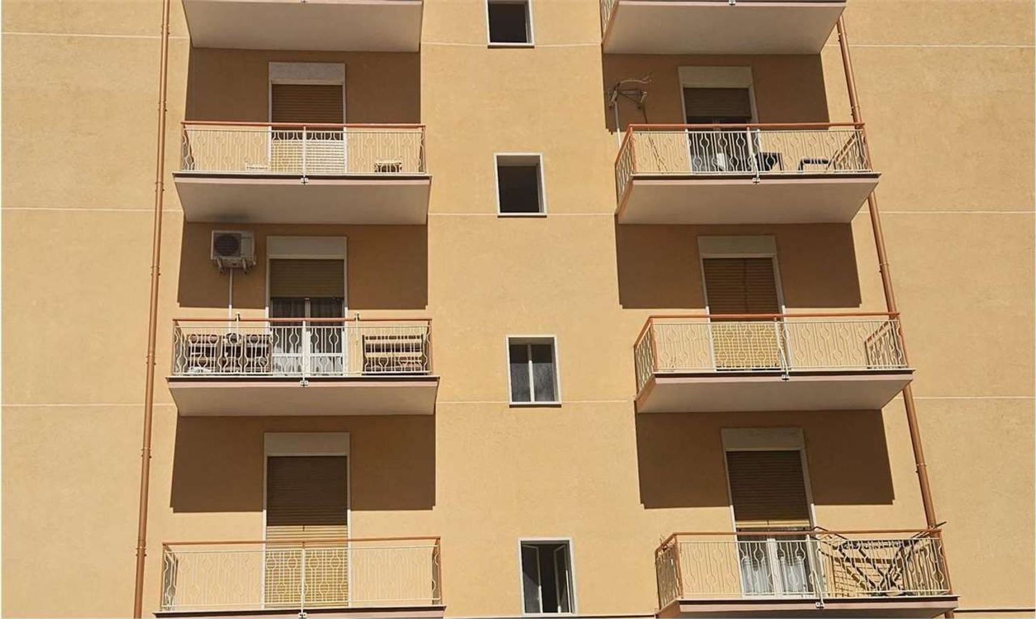 Apartamento de 3 habitaciónes en Syracuse, Italy No. 247385
