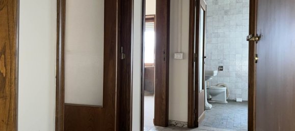 10 rooms Apartment in Pistoia, Italy No. 117078 17