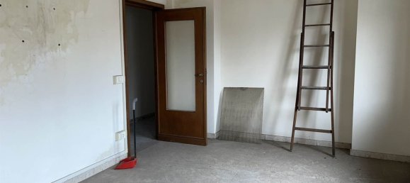 10 rooms Apartment in Pistoia, Italy No. 117078 26