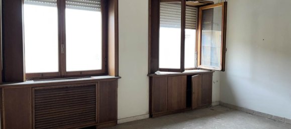 10 rooms Apartment in Pistoia, Italy No. 117078 25