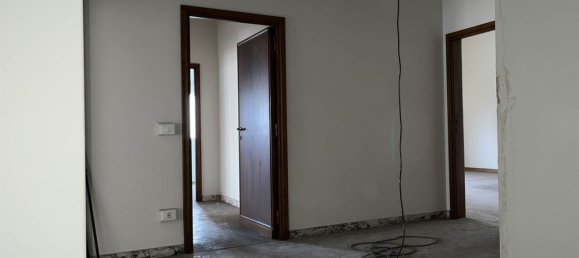 10 rooms Apartment in Pistoia, Italy No. 117078 12