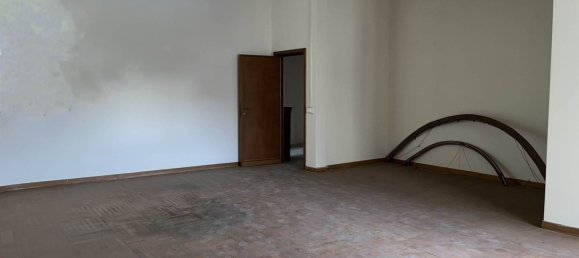 10 rooms Apartment in Pistoia, Italy No. 117078 9