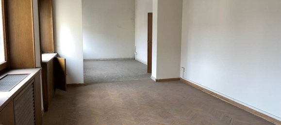 10 rooms Apartment in Pistoia, Italy No. 117078 4