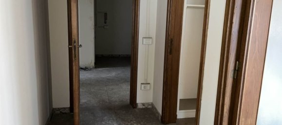 10 rooms Apartment in Pistoia, Italy No. 117078 19