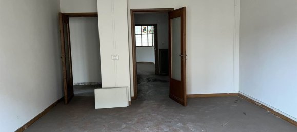 10 rooms Apartment in Pistoia, Italy No. 117078 16