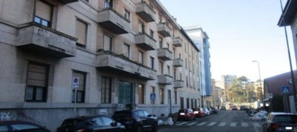 74m² Commercial property in Milan, Italy No. 248223 2