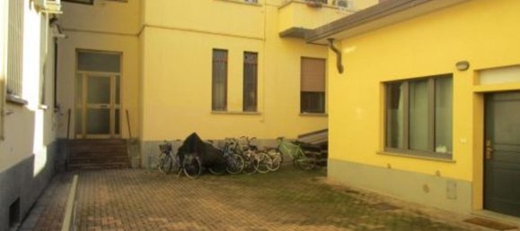 74m² Commercial property in Milan, Italy No. 248223 6