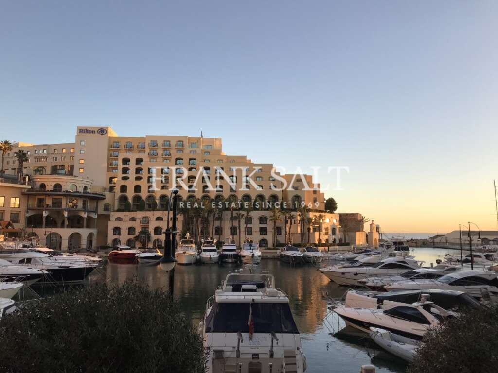 Apartamento T2 em Saint Julian's, Malta N.º 6636