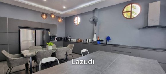 3 bedrooms Cafe / restaurant in Bang Lamung, Thailand No. 21841 10