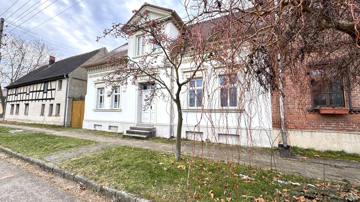 Таунхаус с 5 комнатами в Анхальт-Биттерфельд, Германия № 258537