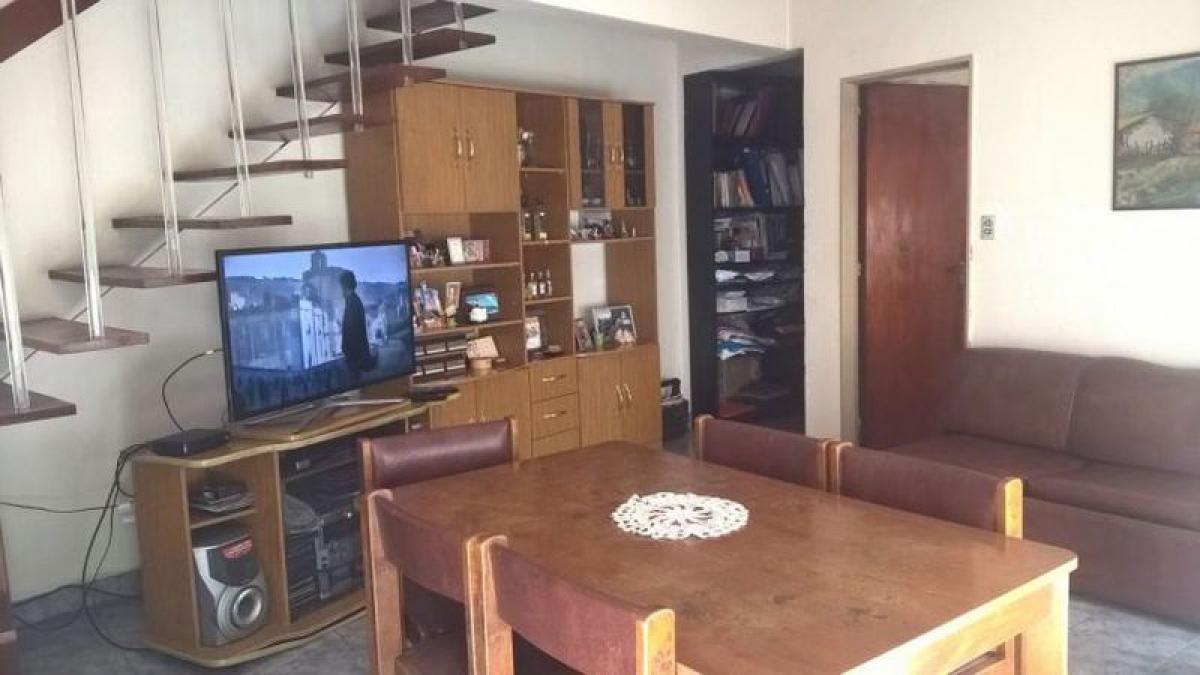 2 bedrooms House in Lomas de Zamora, Argentina No. 83556