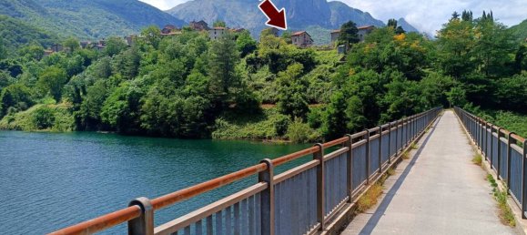 2 bedrooms House in Vagli Sotto, Italy No. 271029 7