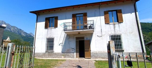 2 bedrooms House in Vagli Sotto, Italy No. 271029 10