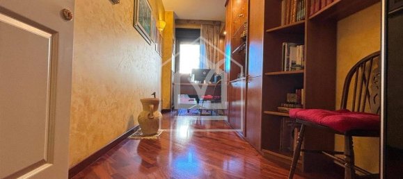 3 bedrooms Apartment in Bari, Italy No. 353228 7