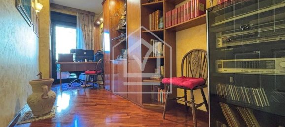 3 bedrooms Apartment in Bari, Italy No. 353228 6