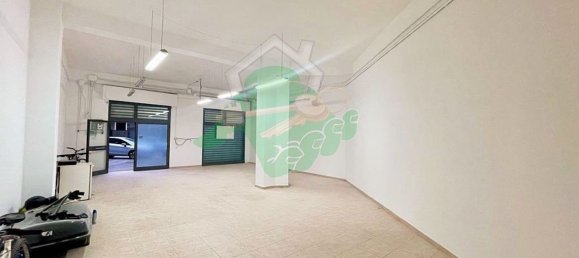 90m² Commercial property in Foggia, Italy No. 183535 4