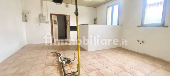 4 rooms Commercial property in Cadelbosco di Sopra, Italy No. 11697 17