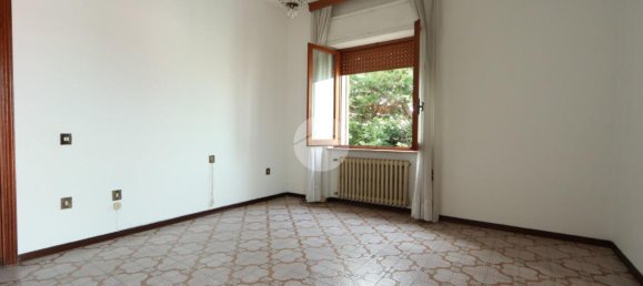 5 rooms Apartment in Pescara, Italy No. 14934 15