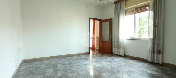 5 rooms Apartment in Pescara, Italy No. 14934 8