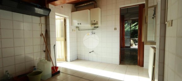 5 rooms Apartment in Pescara, Italy No. 14934 6