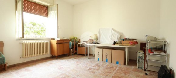 5 rooms Apartment in Pescara, Italy No. 14934 9