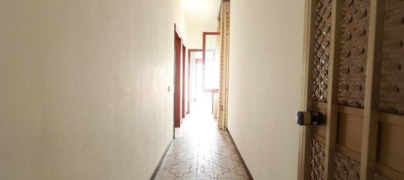 5 rooms Apartment in Pescara, Italy No. 14934 13