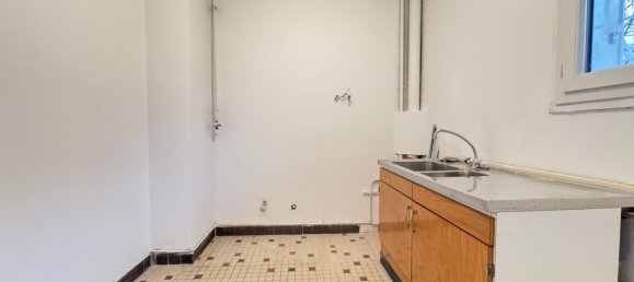 Apartamento de 3 dormitorios en Fontenay-sous-Bois, France No. 131752 2
