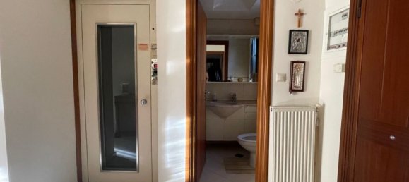 5 bedrooms Commercial property in Panorama, Greece No. 2226 8