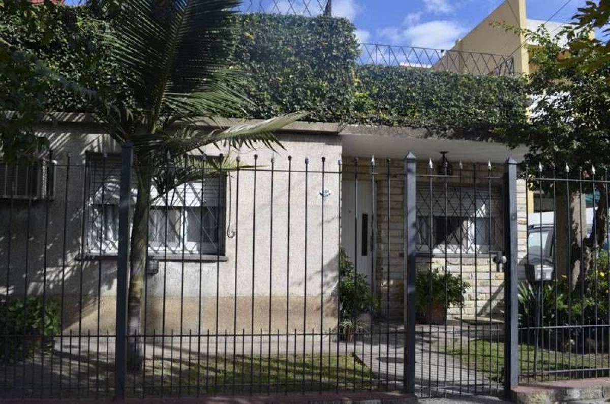 2 bedrooms House in Bermudez, Argentina No. 12299