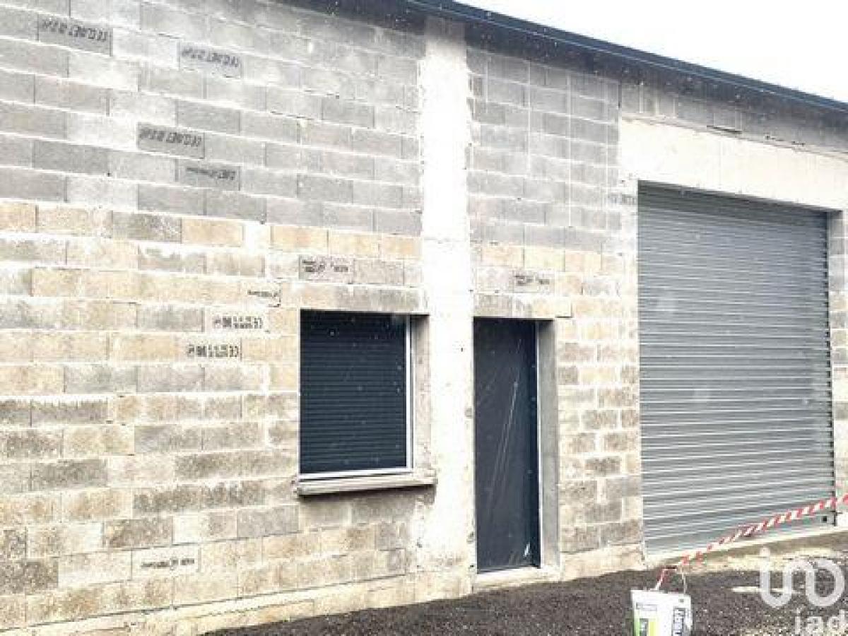 86m² Shop in Pechbonnieu, France No. 19713