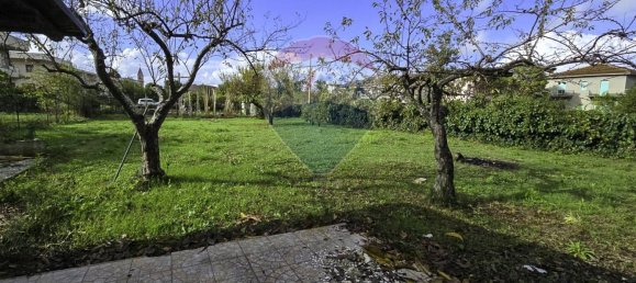 4 bedrooms House in Pescara, Italy No. 33786 15