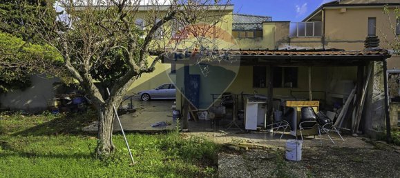 4 bedrooms House in Pescara, Italy No. 33786 16