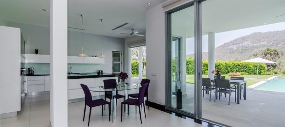 4 bedrooms Cafe / restaurant in Hua Hin, Thailand No. 7011 11