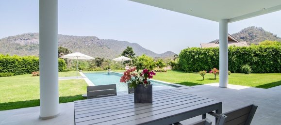 4 bedrooms Cafe / restaurant in Hua Hin, Thailand No. 7011 6