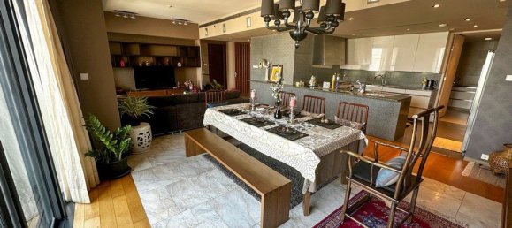 3 bedrooms Condo in Bangkok, Thailand No. 6358 6