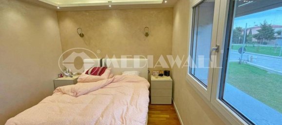 7 rooms Villa in Pordenone, Italy No. 37587 20