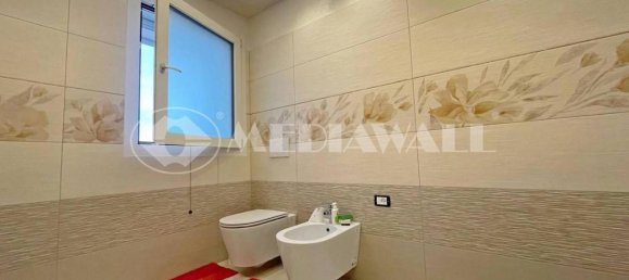 7 rooms Villa in Pordenone, Italy No. 37587 36