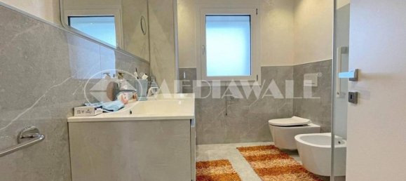 7 rooms Villa in Pordenone, Italy No. 37587 26