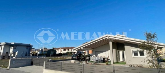 7 rooms Villa in Pordenone, Italy No. 37587 44