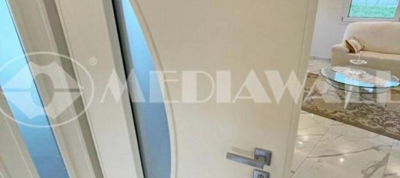 7 rooms Villa in Pordenone, Italy No. 37587 5