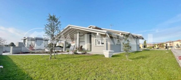 7 rooms Villa in Pordenone, Italy No. 37587 45