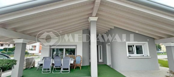 7 rooms Villa in Pordenone, Italy No. 37587 47