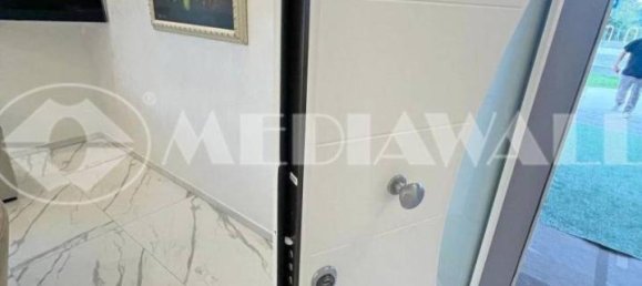 7 rooms Villa in Pordenone, Italy No. 37587 4