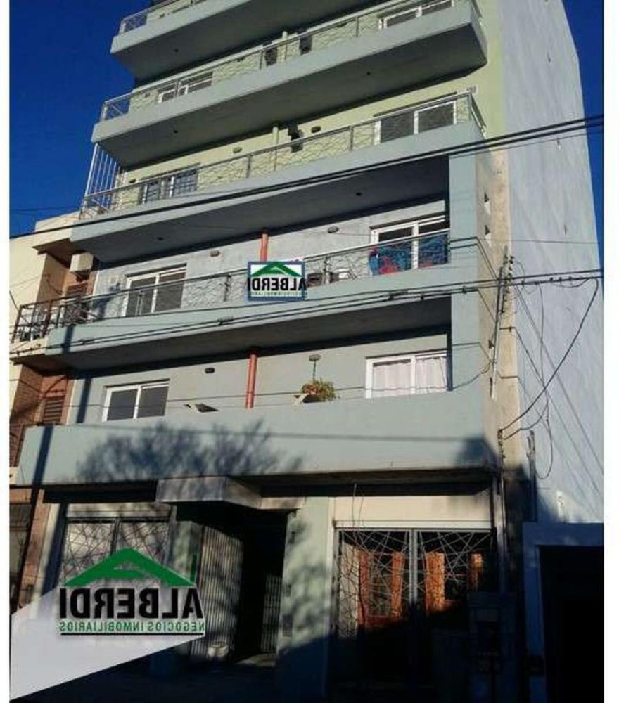 Bureau à Cordoba, Argentina No. 24512