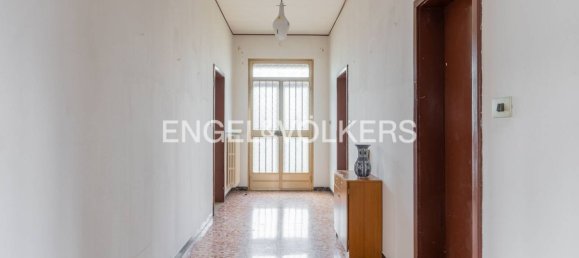 5 bedrooms Villa in Cento, Italy No. 303955 14