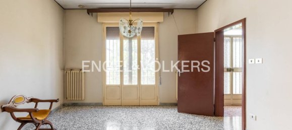 5 bedrooms Villa in Cento, Italy No. 303955 19