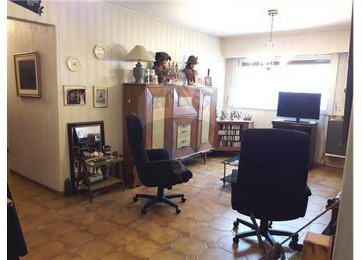 4 bedrooms Apartment in Buenos Aires, Argentina No. 102533