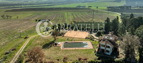 5 bedrooms House in Castiglione del Lago, Italy No. 46317 27