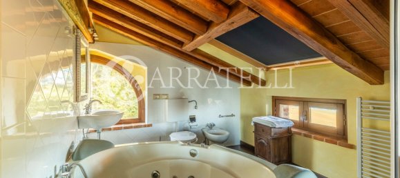 5 bedrooms House in Castiglione del Lago, Italy No. 46317 7